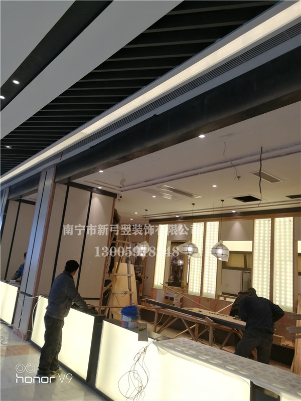   南宁不锈钢栏杆不锈钢包边包板安装