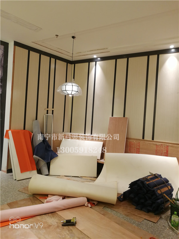   南宁不锈钢门窗不锈钢包边包板安装