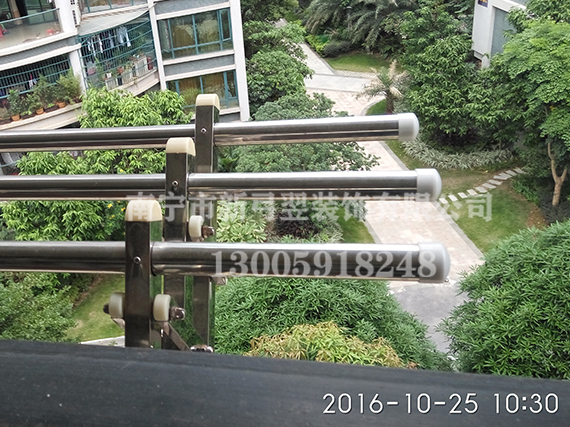 南宁不锈钢门窗伸缩晾衣架安装